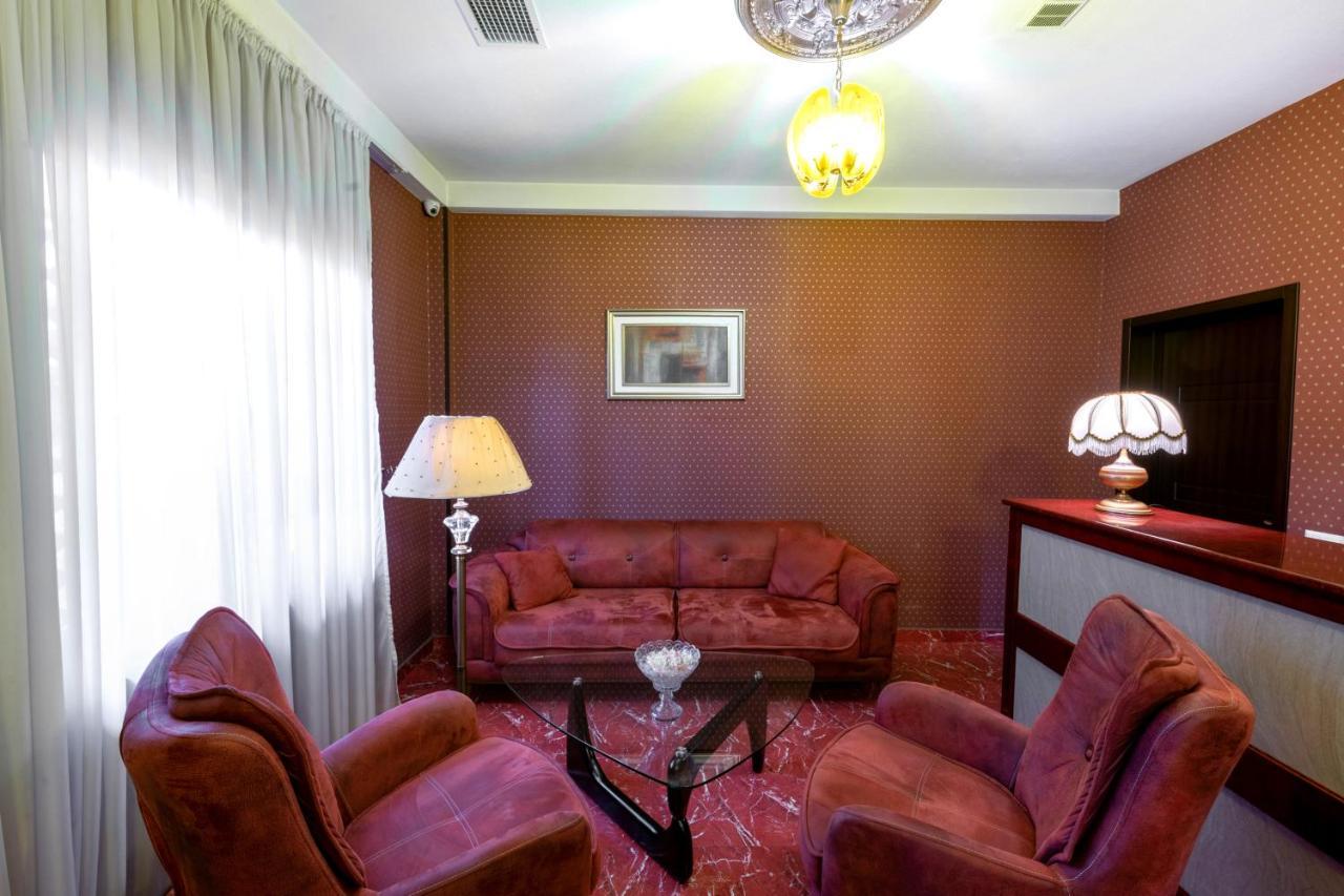 - Granada - Boutique Hotel - Tbilisi - Luaran gambar