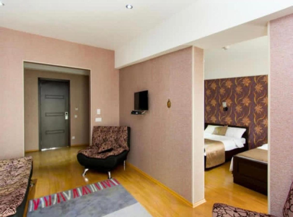 - Granada - Boutique Hotel - Tbilisi - Luaran gambar